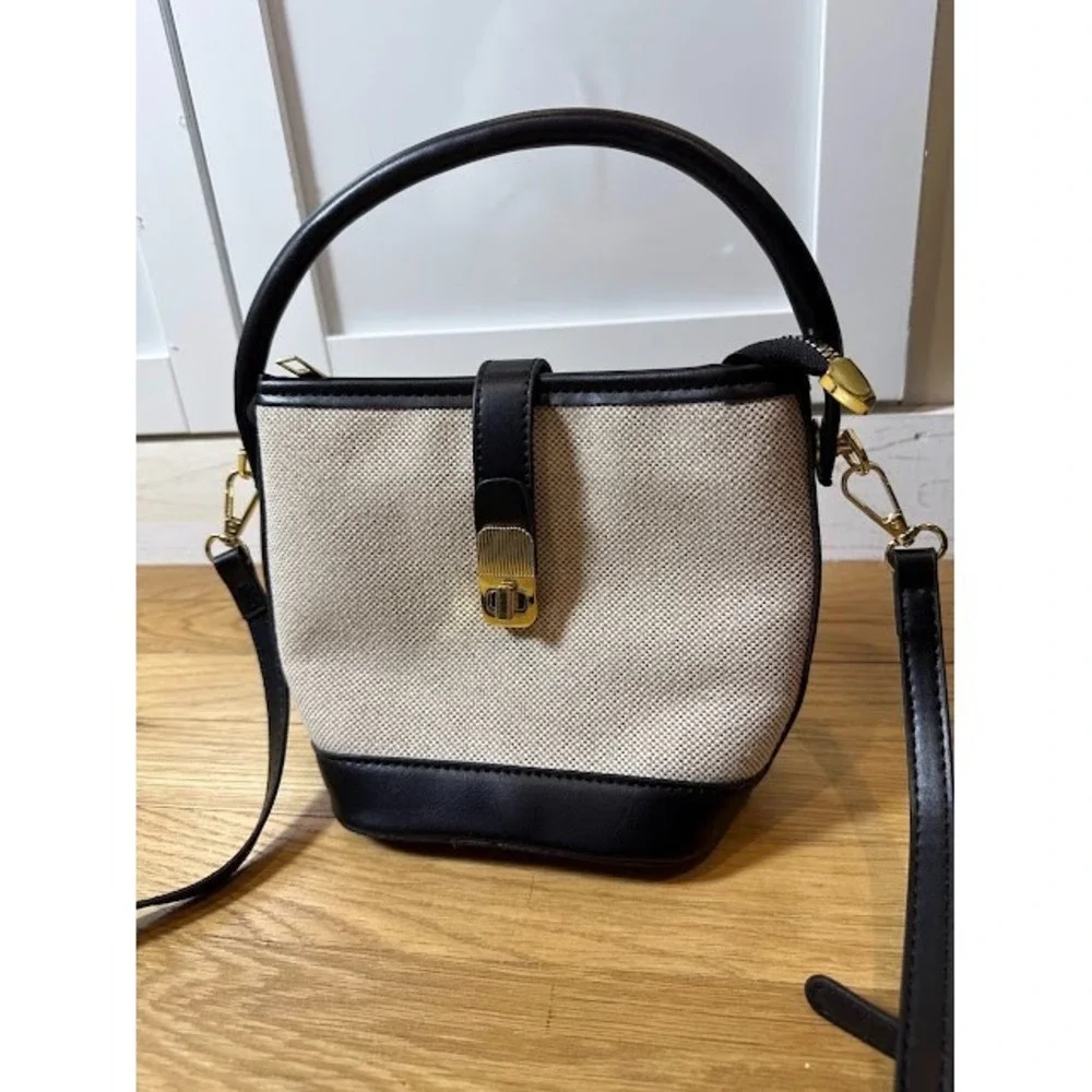 Small Crossbody Bucket Bag Old Money PU Leather Shoulder bag Preppy Cream Black